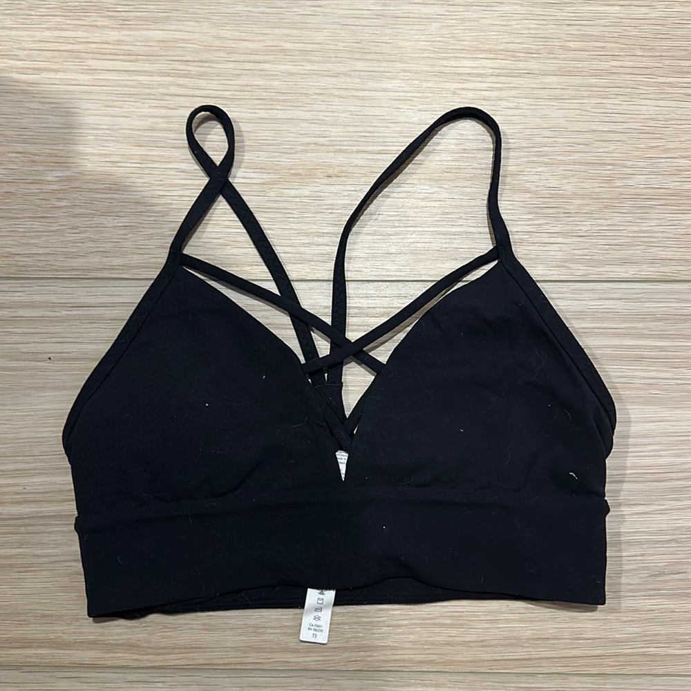 Black cross lululemon sports bra